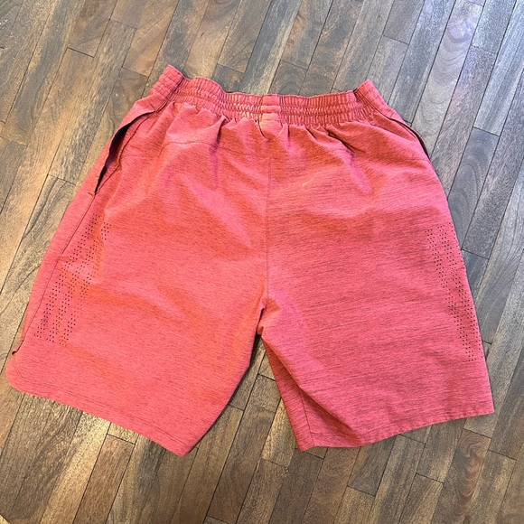 Adidas running shorts Red. Men’s size L - Picture 2 of 3
